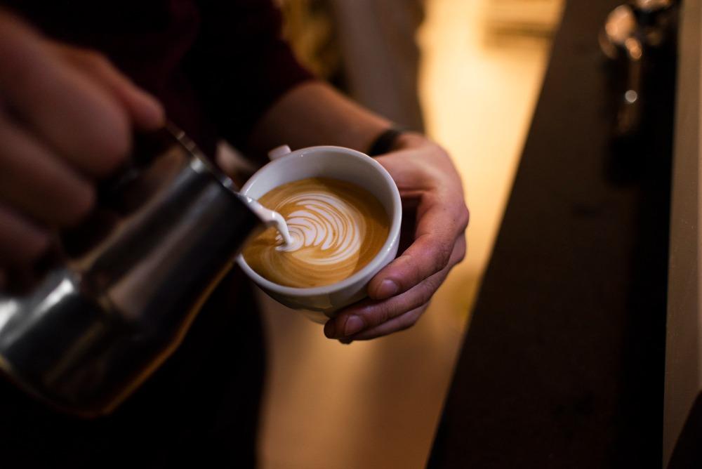 เทคนิคการใช้เครื่องเอสเพรสโซ่: ชงกาแฟสมบูรณ์แบบ