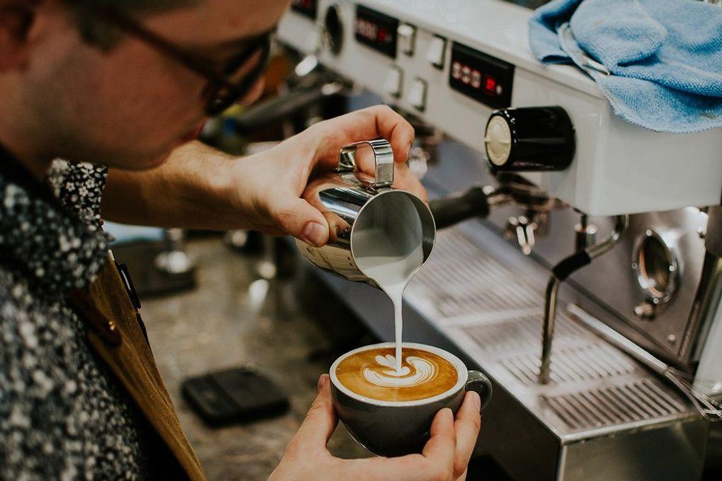 เจาะลึกเมล็ดกาแฟ: การเลือกและรสชาติ